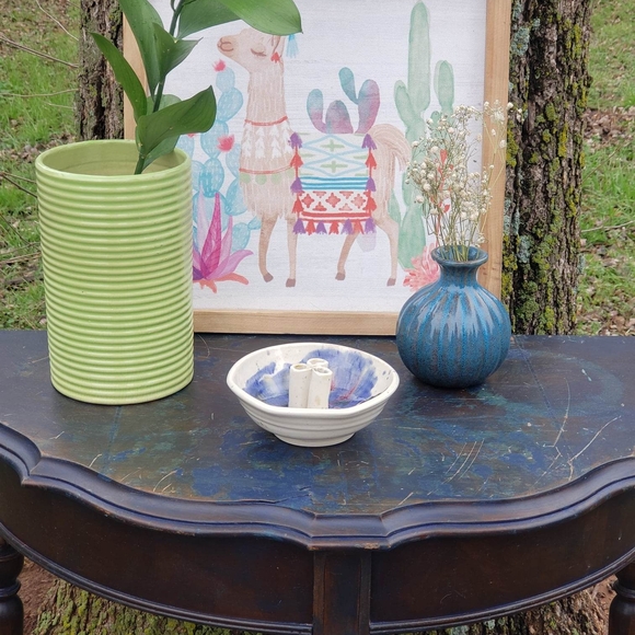 Green Ribbed Ceramic Planter - Picture 5 of 7